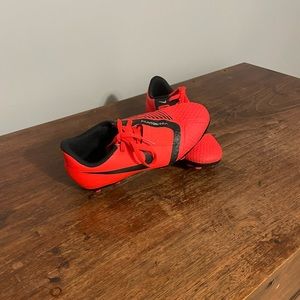 Nike Phantom Kids Soccer Cleats - Size 2